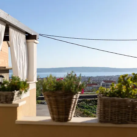 アパート Flos,terrace 40 M2, Sea View Kaštel Stari