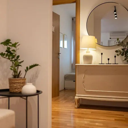 Flos,terrace 40 M2, Sea View Kastel Stari