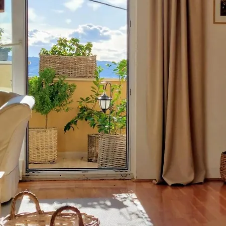 アパート Flos,terrace 40 M2, Sea View Kaštel Stari