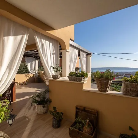 Flos,terrace 40 M2, Sea View Apartment *