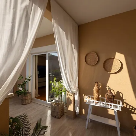 Flos,terrace 40 M2, Sea View Kastel Stari