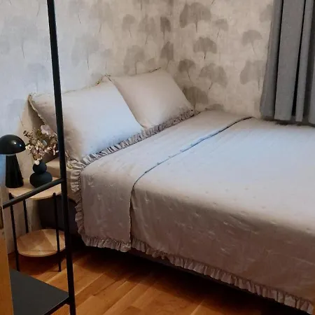 Flos,terrace 40 M2, Sea View Apartment Kastel Stari